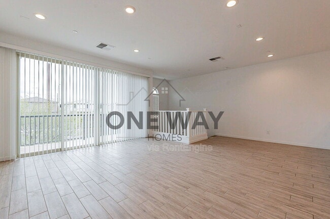 Building Photo - 4643 S Element