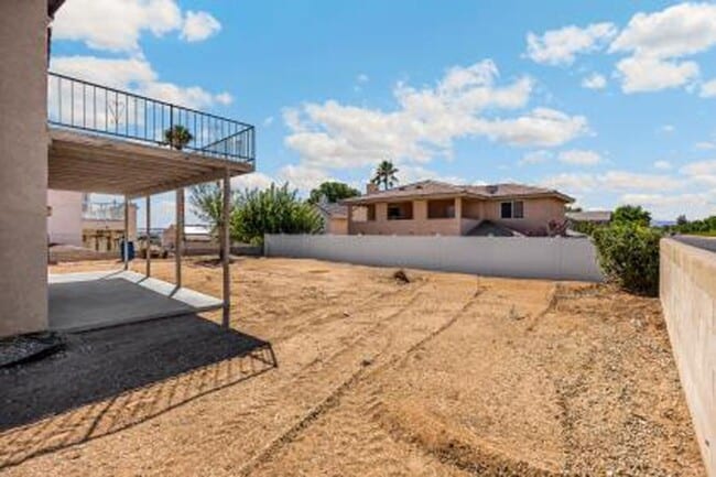 Building Photo - 17705 Vista Point Dr