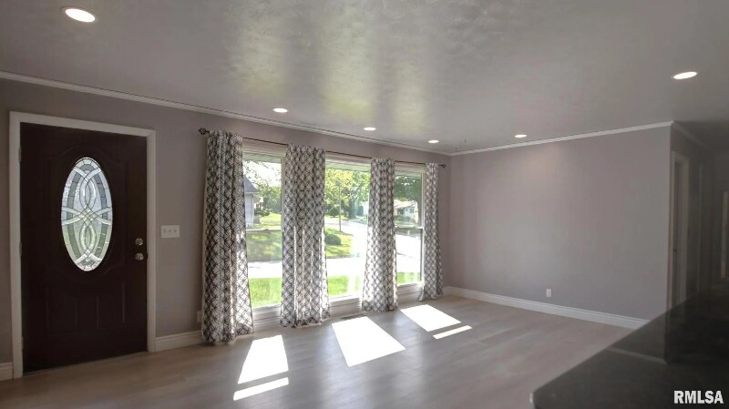 Building Photo - 26 Sandcreek Dr