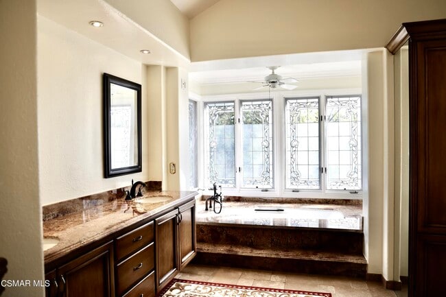 Building Photo - 4328 Park Verdi