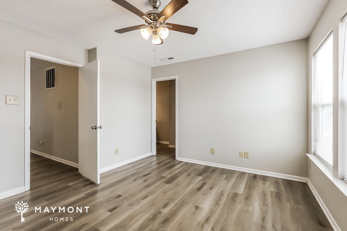 Building Photo - 824 Olmsted Dr