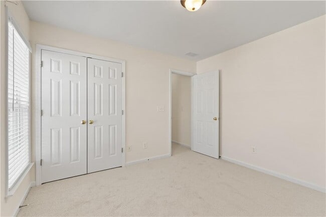 Building Photo - 915 Wendlebury Ct