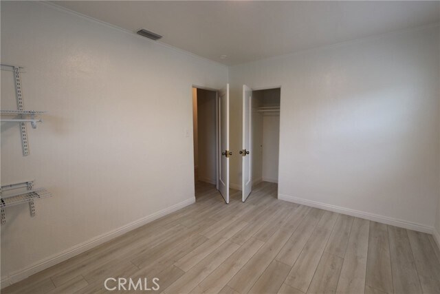 Building Photo - 2905 N Sierra Way