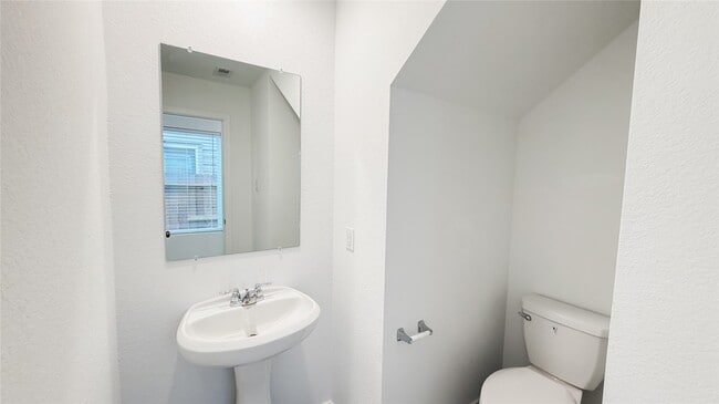 Building Photo - 21305 Carosella Dr