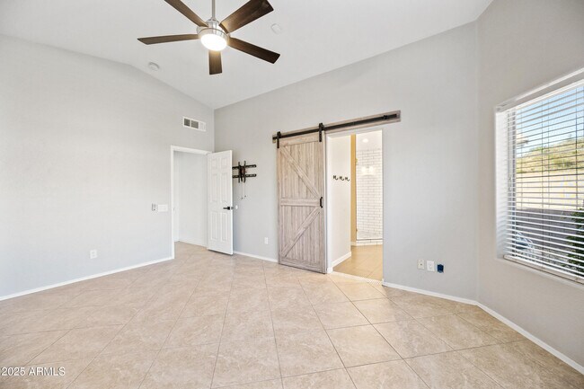 Building Photo - 2508 E Paraiso Dr