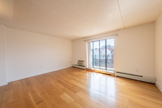 Building Photo - 123 Mamaroneck Ave