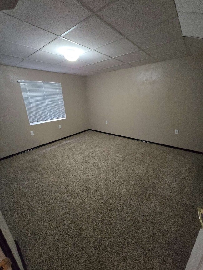 Building Photo - Spacious 5-Bedroom West Valley City Home w...