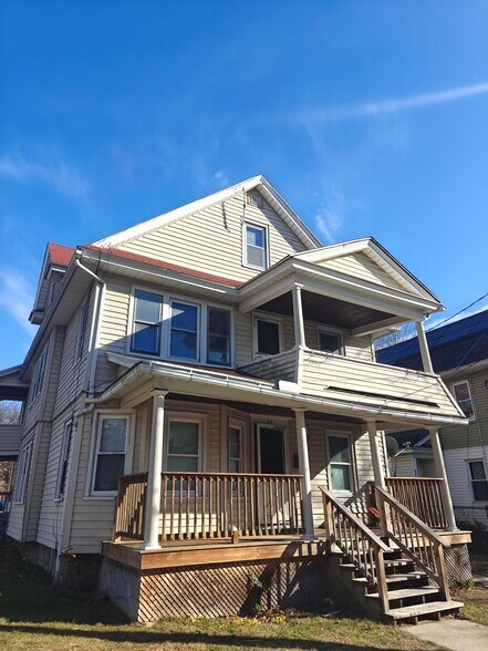 Building Photo - 59 Lester St