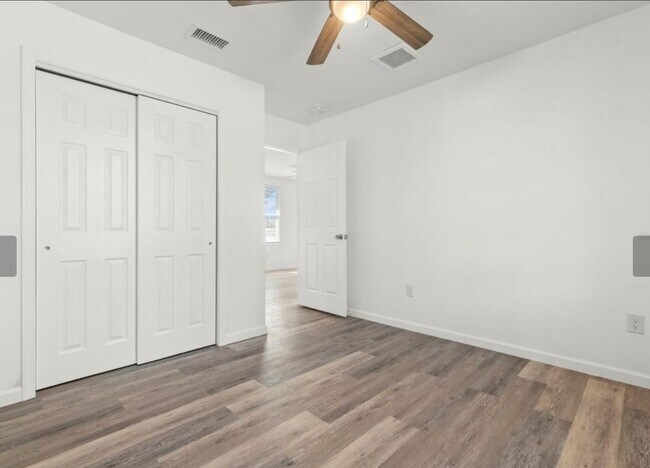 Building Photo - 3723 Temple St