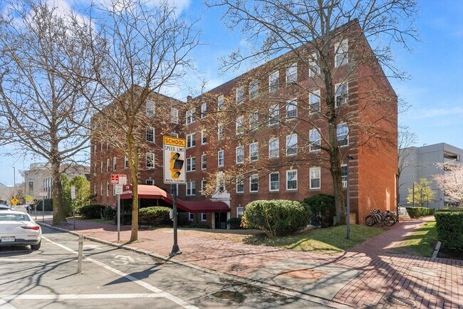 Primary Photo - 1716 Cambridge St