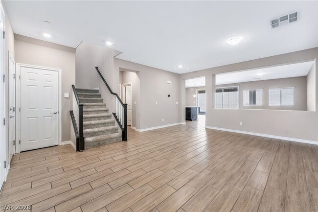 Building Photo - 454 Lost Horizon Ave