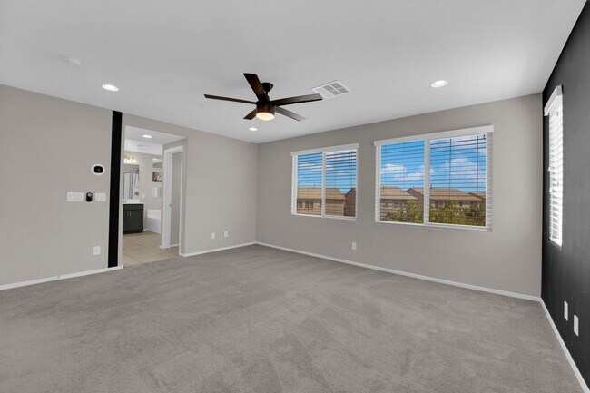 Building Photo - Beautiful House near Durango Curve