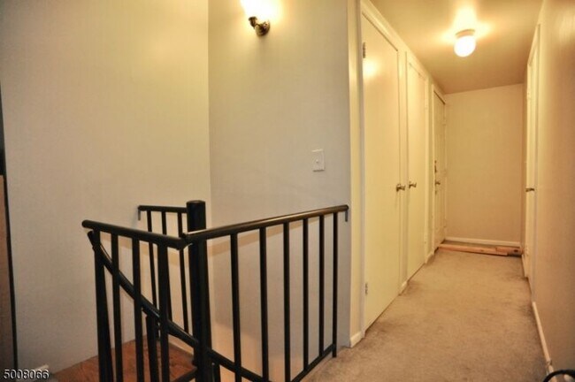 Building Photo - 3320 Richmond Ct