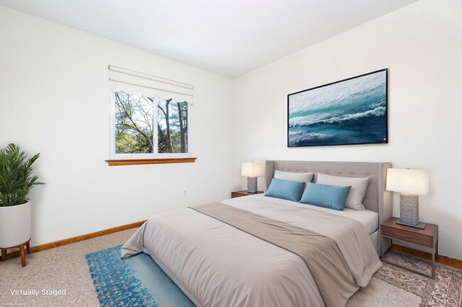 Building Photo - 665 Churchill Dr