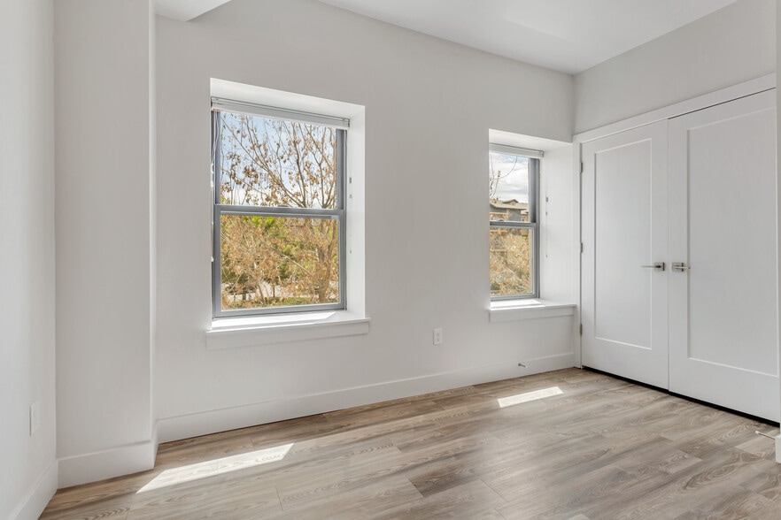 Building Photo - 606 W North Temple St