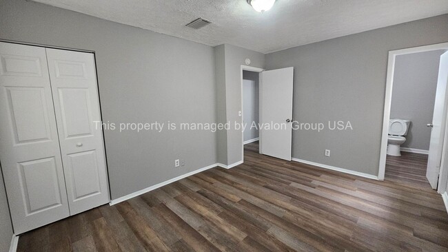 Building Photo - 7384 Irving Scott Dr