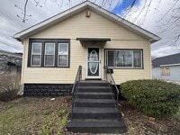 Building Photo - 1368 Waite St