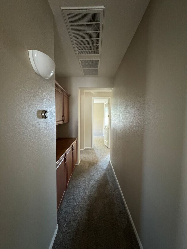 Building Photo - 4 bedroom in Sun Groves in Chandler