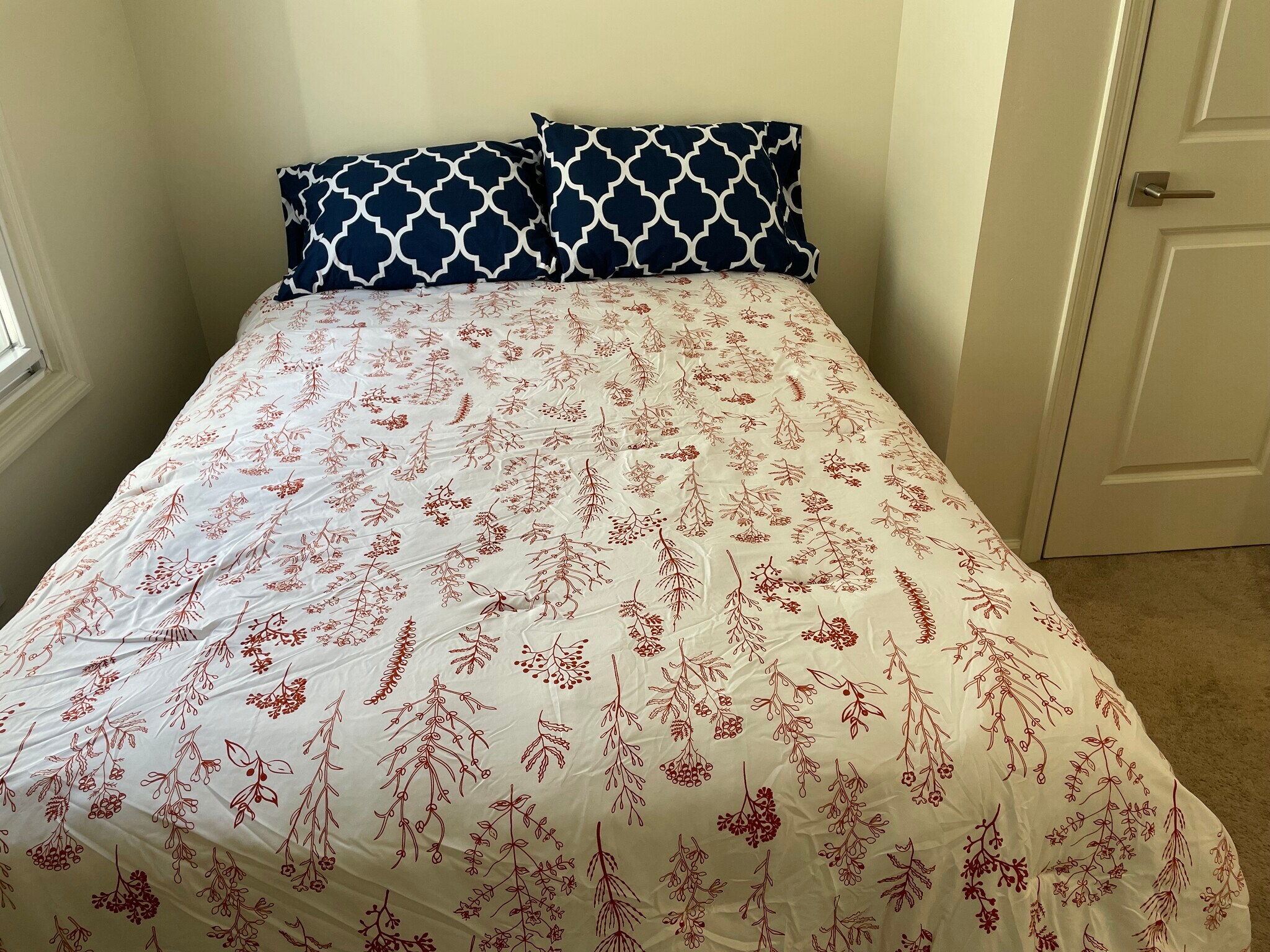 Building Photo - 140 Fabyan Pl