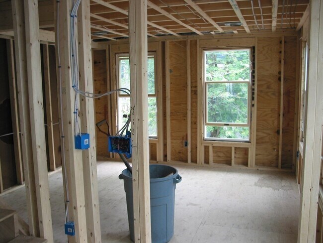 Building Photo - 15 Wadsworth St