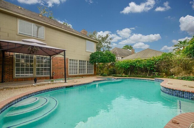 Building Photo - 24706 Mather Dr
