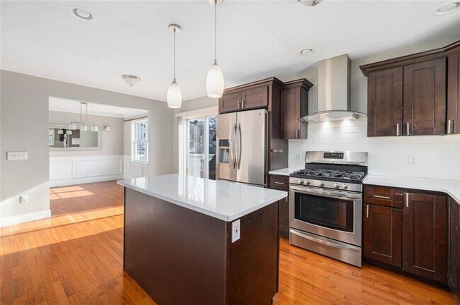 Building Photo - 227 Marshall Ave