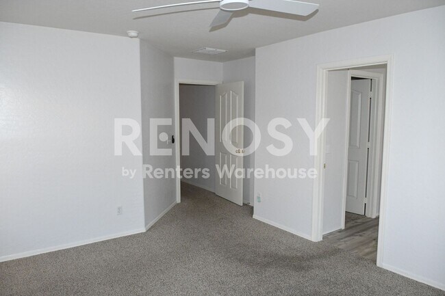 Building Photo - Ideal 3 Br 2 Ba 2 Cg Home Near Loop 303 & Greenway in Surprise!