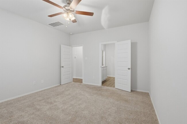 Building Photo - 26123 Emory Holw Dr