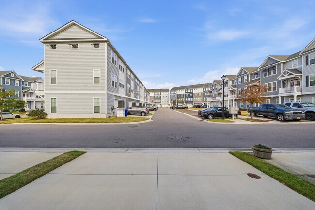 Building Photo - 4106 Pleasant Ave