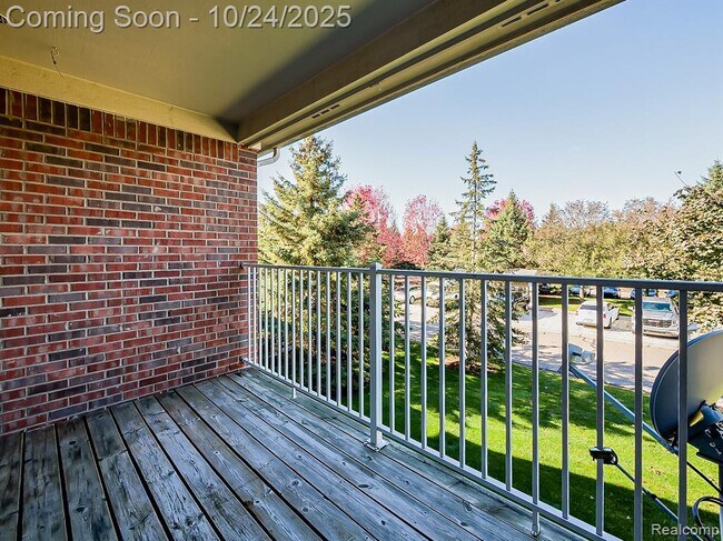 Building Photo - 8208 Chesapeake Cir