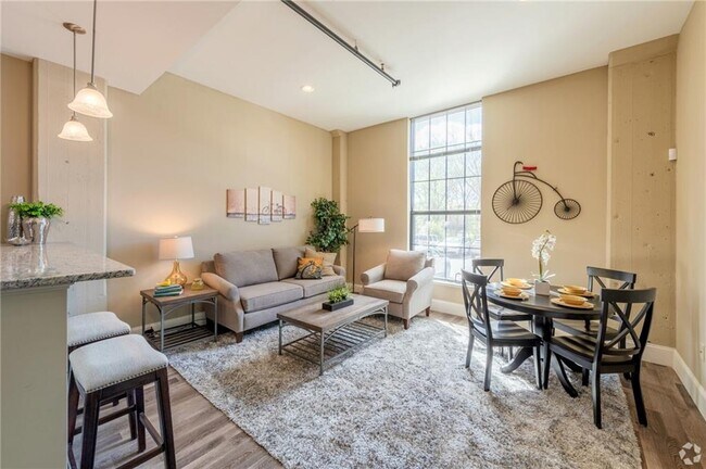 Building Photo - 12 Valley St