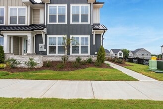 Building Photo - 3018 White Rail Dr