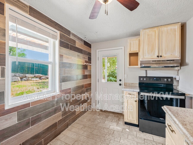Building Photo - 4092 Orchard Dr