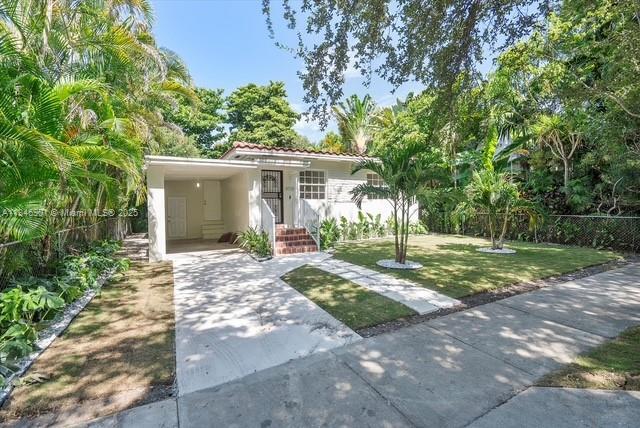 Building Photo - 4725 NE Miami Ct