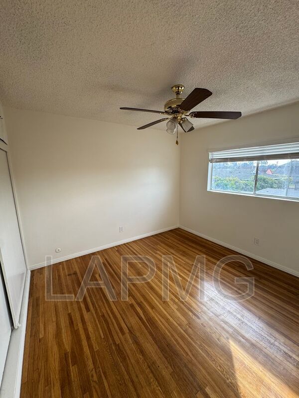 Building Photo - 624 W Riggin St