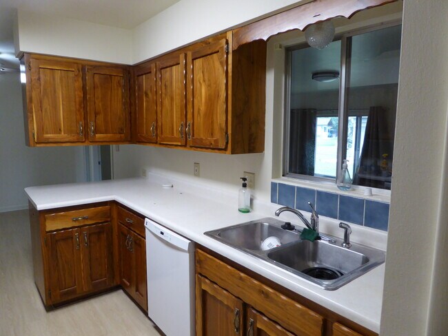 Building Photo - 3400 E Locust St