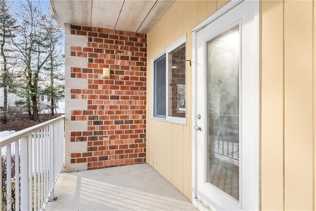 Building Photo - 30 Argyle Ave