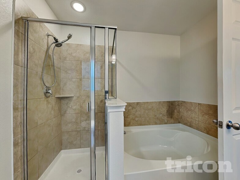 Building Photo - 1125 Waggoner Dr