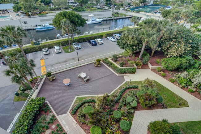 Building Photo - 4301 N Ocean Blvd