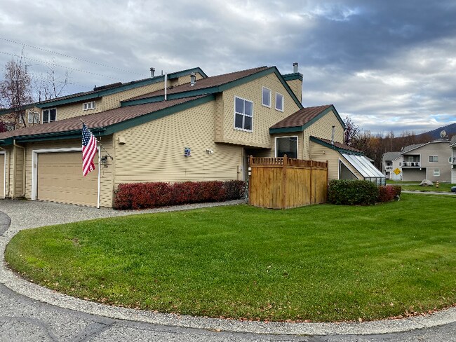 Building Photo - 2814 Brittany Dr