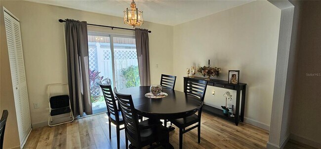 Building Photo - 2009 Riverbluff Pkwy