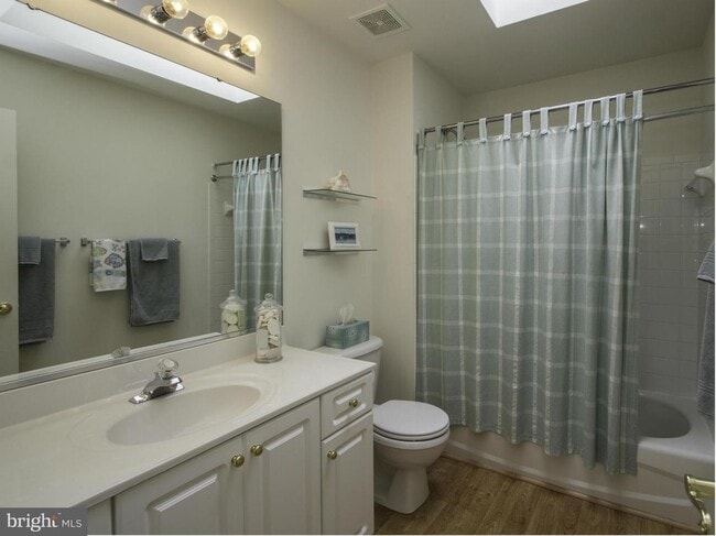 Building Photo - Severna Park Colonial