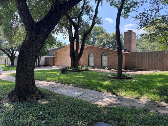 Building Photo - 15602 Camino Del Sol Dr