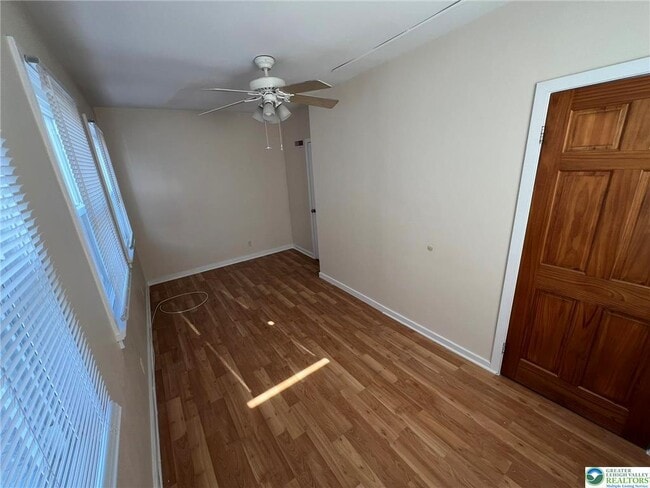 Building Photo - 139 Main St