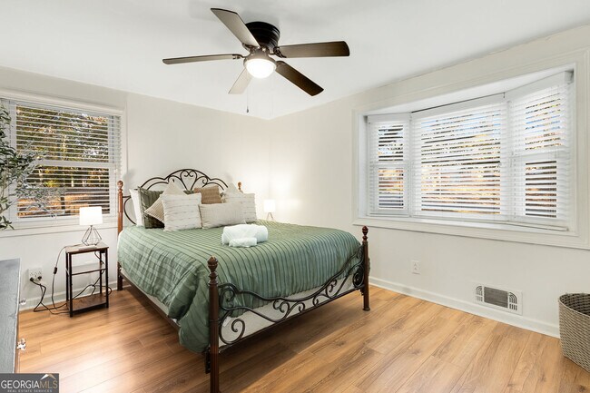 Building Photo - 920 Vfw Dr