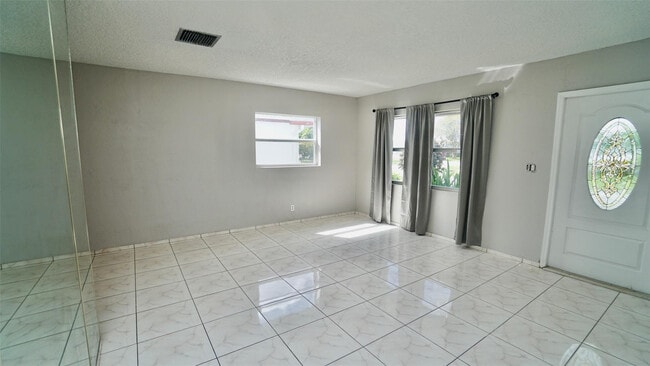 Building Photo - 5908 NW 81st Ave