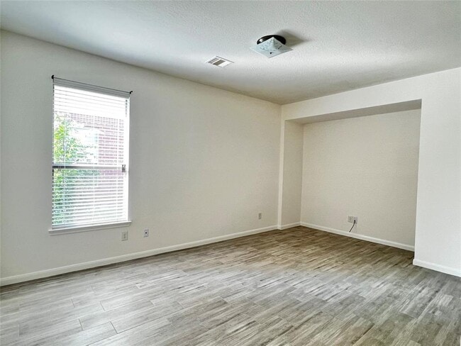 Building Photo - 18839 Remington Springs Dr
