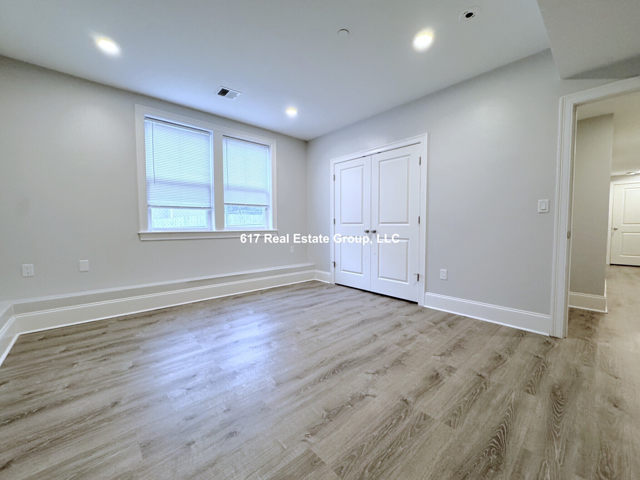 Building Photo - 120 Kenrick St