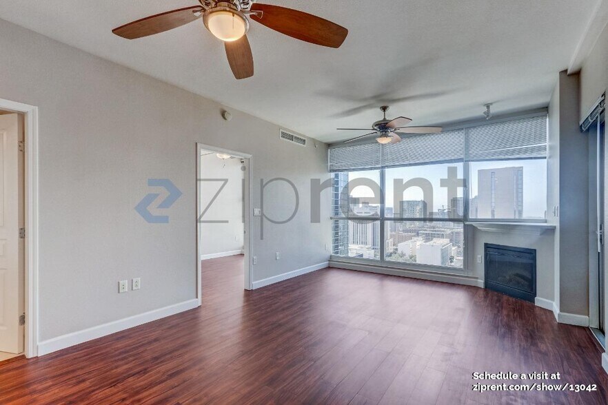 Building Photo - 300 W Beech St