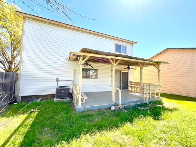 Building Photo - 3BD/2.5BA Dover Ridge Home Near 1604 – No Carpet, Fenced Yard & Covered Patio!